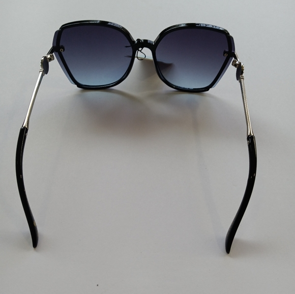 NWT Kleo Women's Butterfly Square sunglasses - Picture 4 of 4